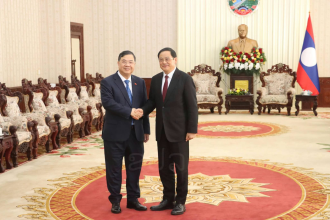 Lao Leaders Receive Vietnamese Permanent Deputy Prime Minister